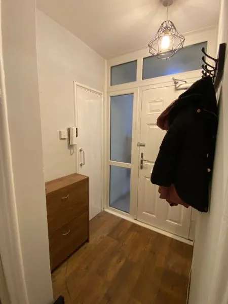 Flat For Rent in Brentwood, England