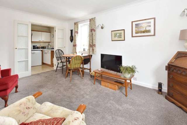 Flat For Sale in Bristol, England