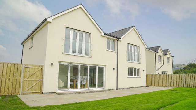 5 Bedroom Detached Family Home In Devils Bridge, Wales