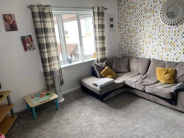 Flat For Rent in Callington, England