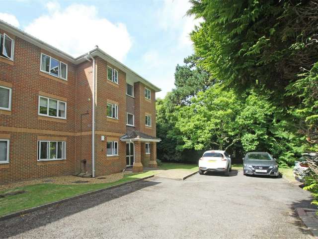 Flat For Sale in Bournemouth, England