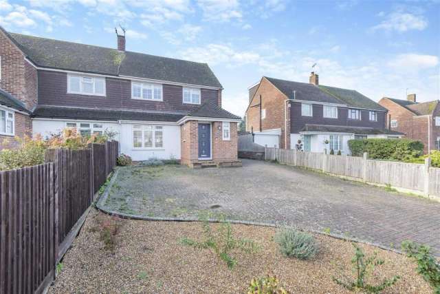 4 bedroom semi-detached house for sale