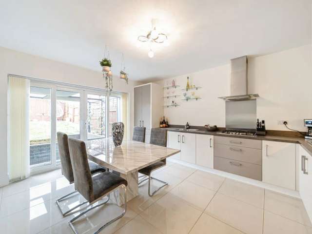 House For Sale in Wakefield, England