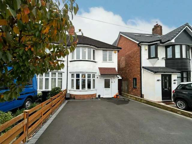 3 bedroom semi-detached house for sale