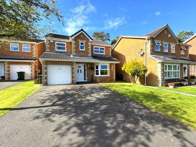 4 bedroom detached house for sale