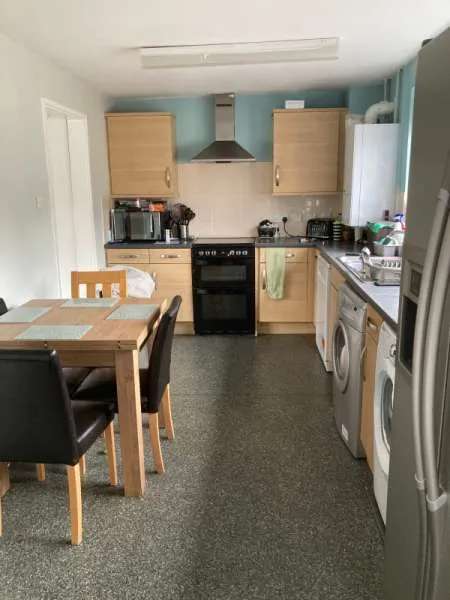 House For Rent in Lower Stondon, England