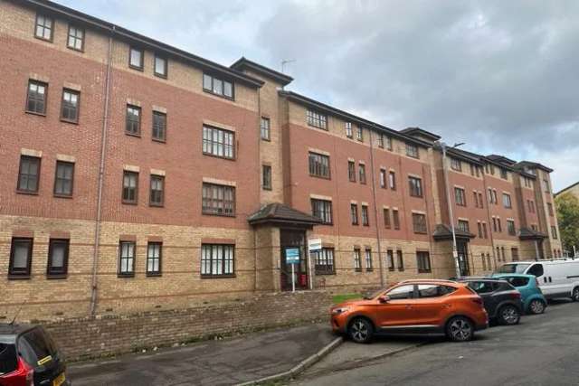 Flat to rent in Greenlaw Road, Flat 2-1, Clydebank, Glasgow G14