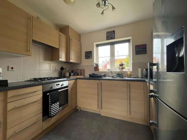 3 Bedroom Terraced House for Sale in Picket Twenty