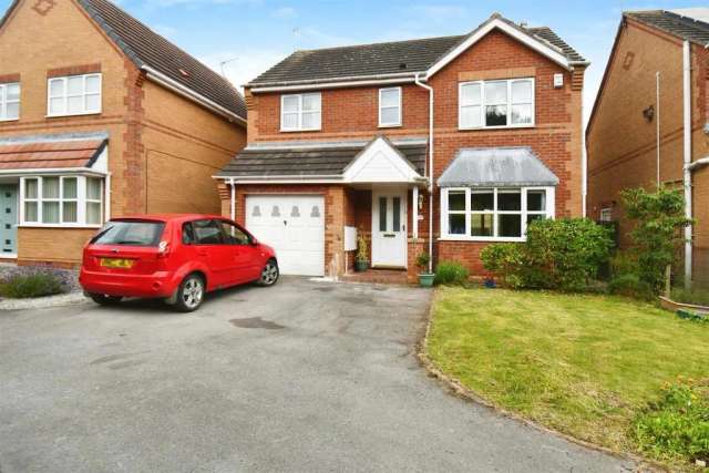 4 bedroom detached house for sale