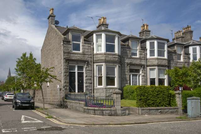 Flat For Sale in Aberdeen City, Scotland