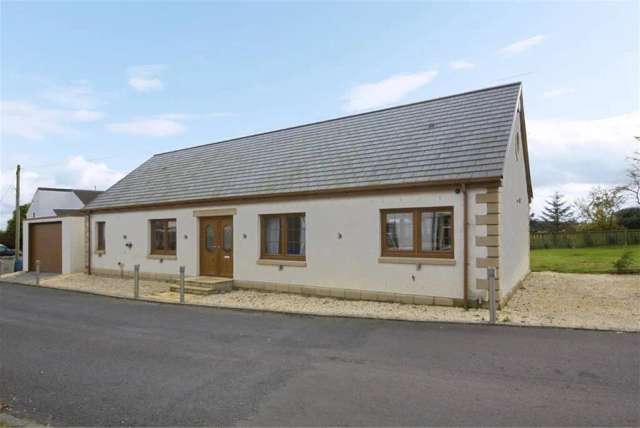 3 Bed Bungalow - Detached with 1 Reception Room