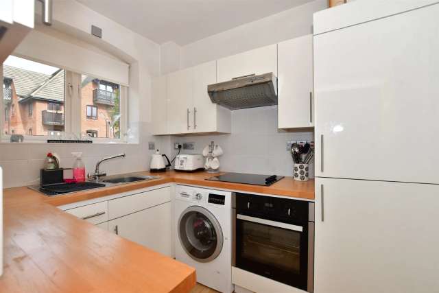 1 bedroom flat for sale