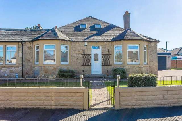 7 bedroom detached bungalow for sale