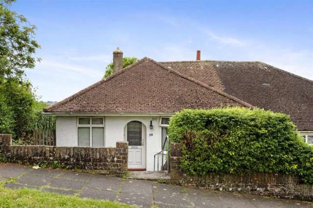 2 bedroom semi-detached bungalow for sale