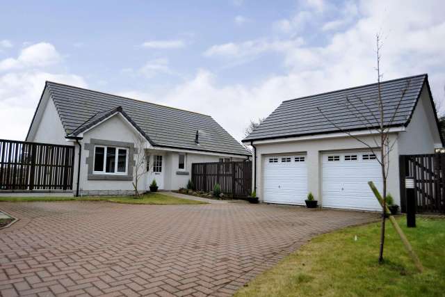 House For Sale in Aberdeen City, Scotland