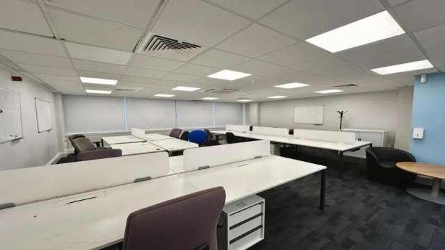 Office For Rent in Luton, England