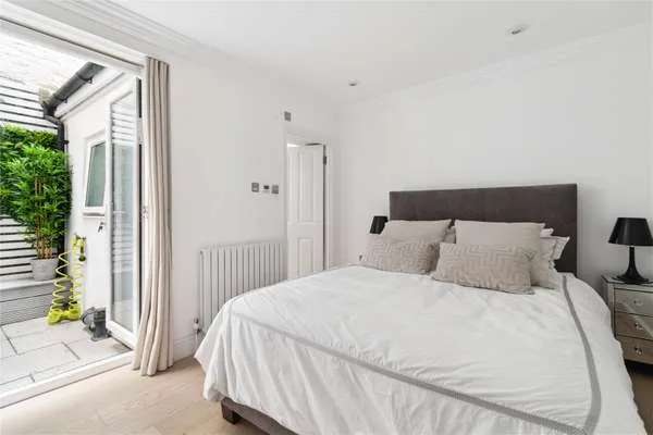 St. Stephens Gardens, London, W2 5NJ | Property for sale | Savills