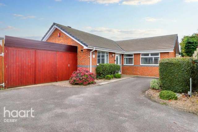 3 bedroom detached bungalow for sale