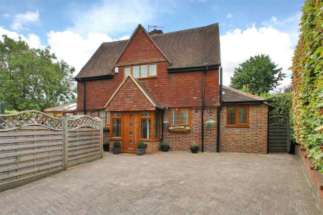 Link Detached House for sale with 2 bedrooms, Otford, Sevenoaks