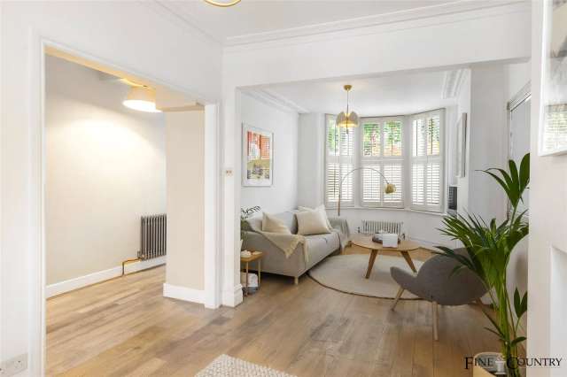 Terraced House for sale with 3 bedrooms, Sumatra Road, London