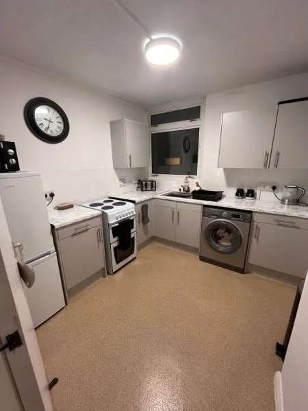 Flat For Rent in Brentwood, England