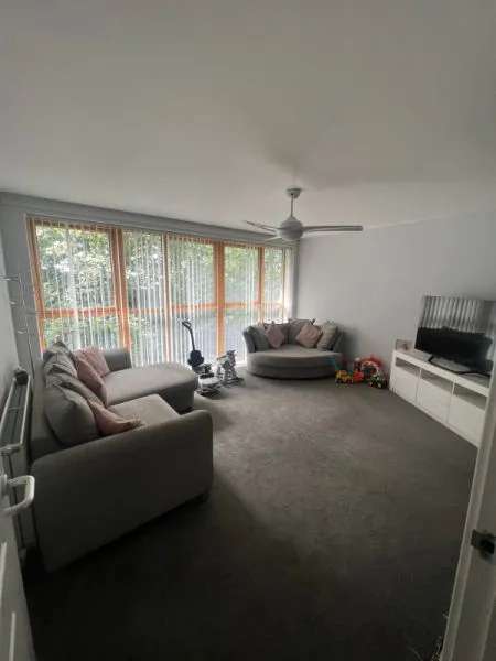 Flat For Rent in Elmbridge, England