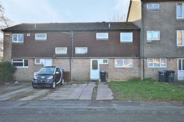 3 bedroom terraced house for sale