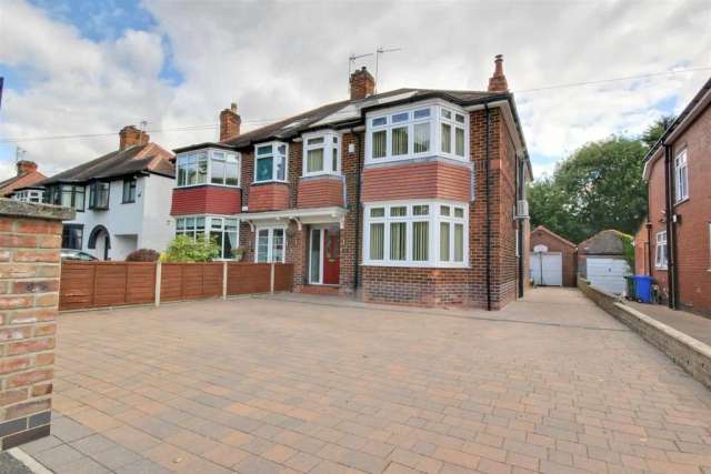 4 bedroom semi-detached house for sale