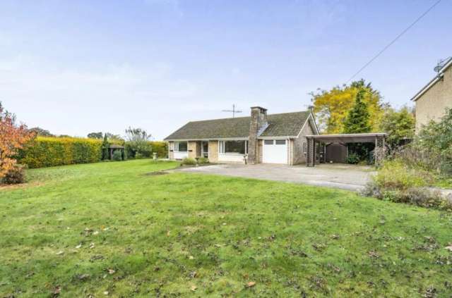 Bungalow For Sale in Wixams, England