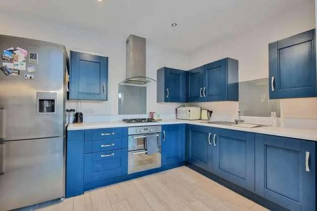 2-3 Bedroom Semi Detached Home with Airbnb Annexe - York City Centre