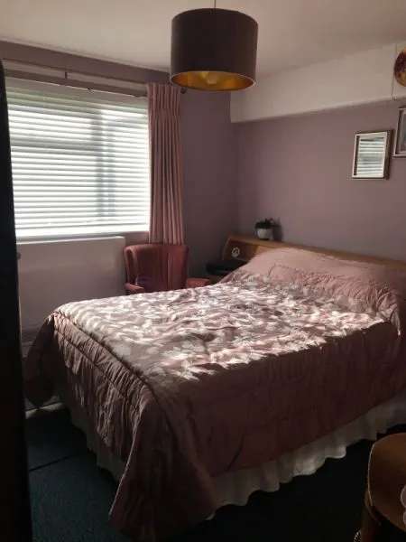 Flat For Rent in Southend-on-Sea, England