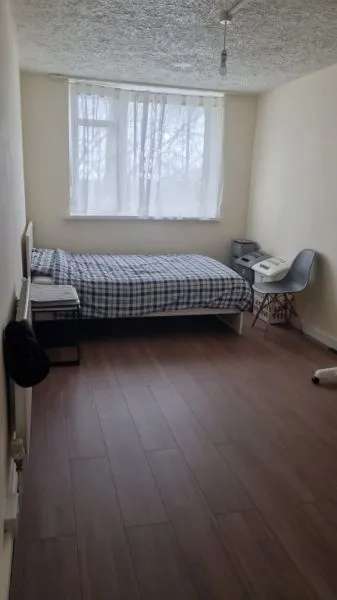 Flat For Rent in Walsall, England