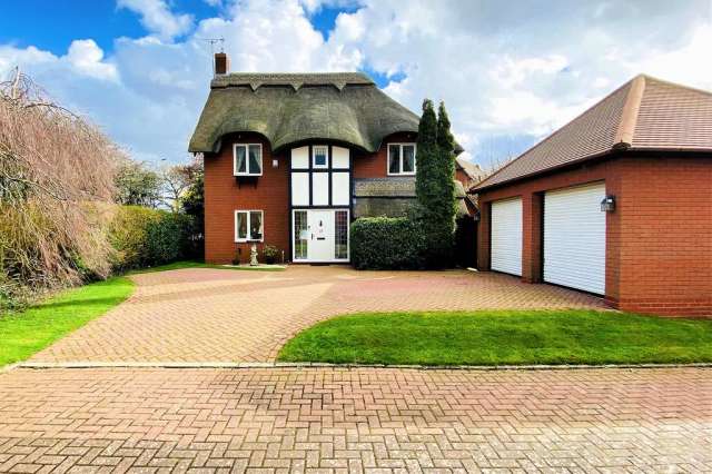 3 bedroom detached house for sale