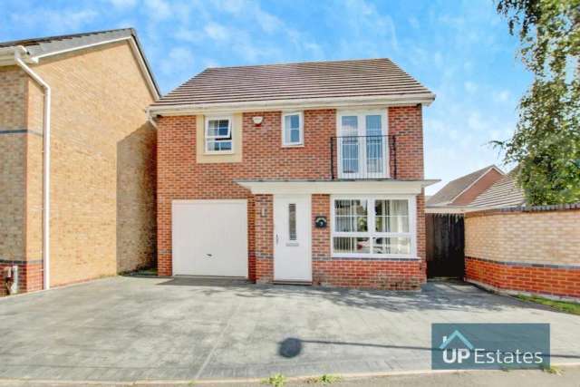 4 bedroom detached house for sale