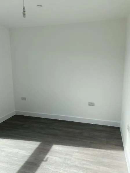 Flat For Rent in Reading, England