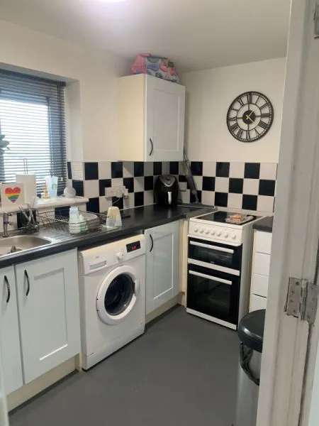 Flat For Rent in Lewes, England