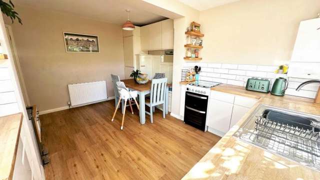 3 bedroom end of terrace house for sale