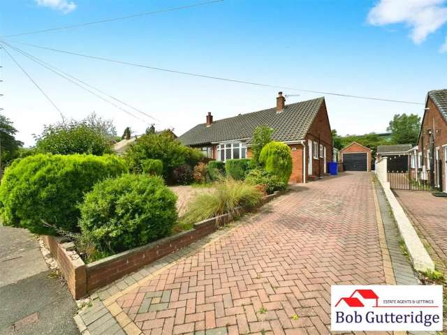 Spacious Semi-Detached Bungalow in Trentham