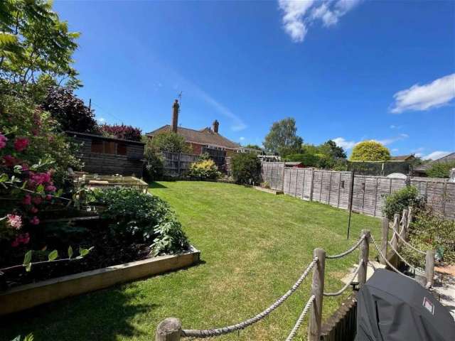 Spacious 5-Bedroom Detached Family Home in Melton Mowbray