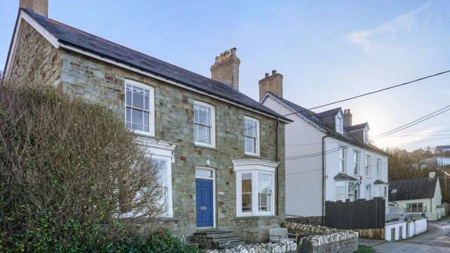 Detached House for sale with 4 bedrooms, Brynhaf, Tresaith