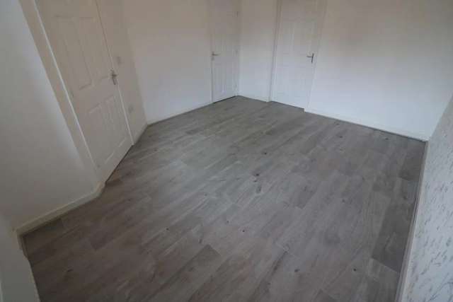 3 Bedroom House in Kingswood, Hull - Gas Central Heating, Parking, Modern Kitchen/Diner