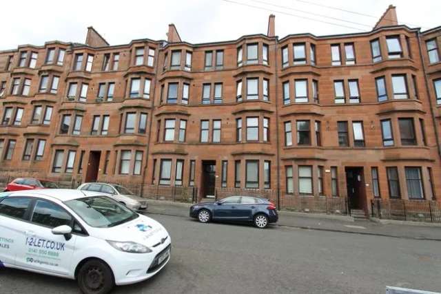 Flat to rent in Walter Street, Dennistoun, Glasgow G31