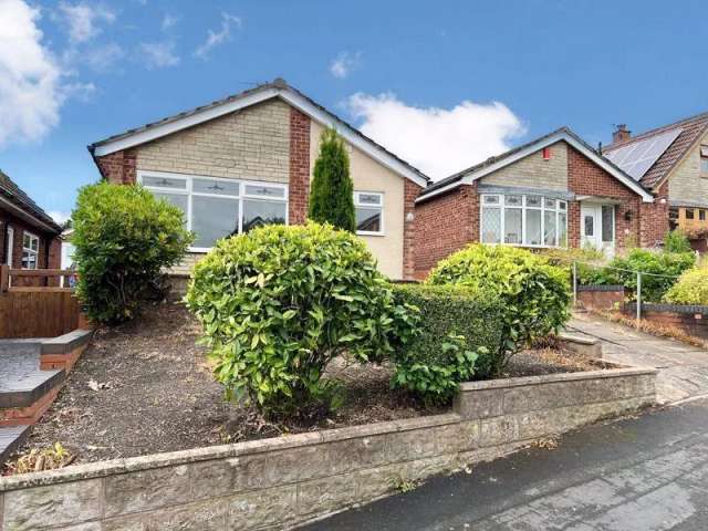 Detached Bungalow with Garage, Two Double Bedrooms and Garden