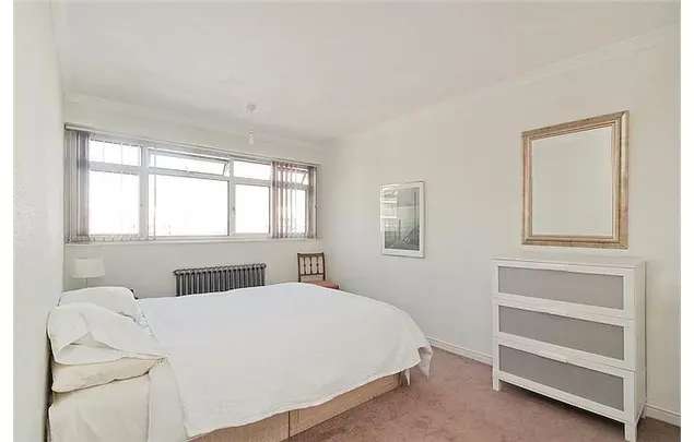 Rent 3 bedroom flat in London