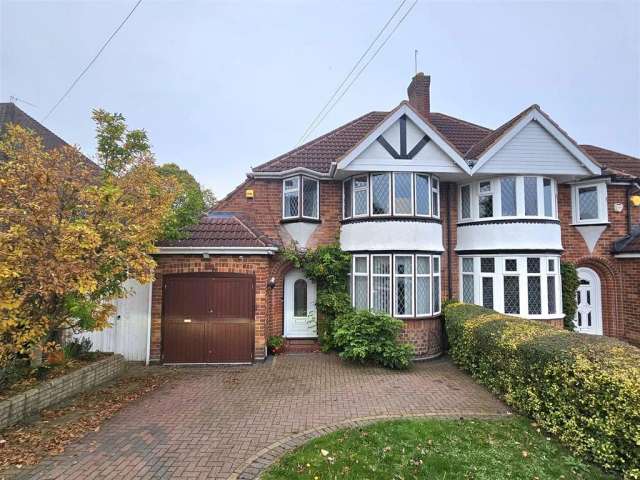 3 bedroom semi-detached house for sale