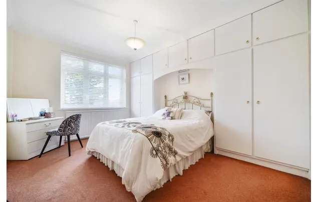 Rent 4 bedroom house in London