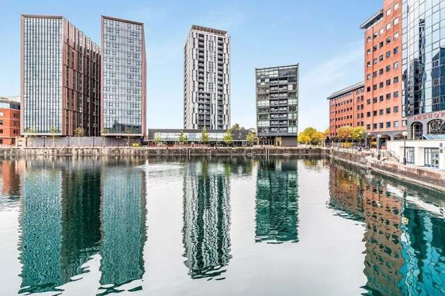 One Bedroom Apartment with Secure Parking in Millennium Tower