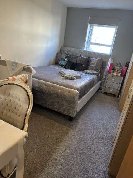 Flat For Rent in Gillingham, England