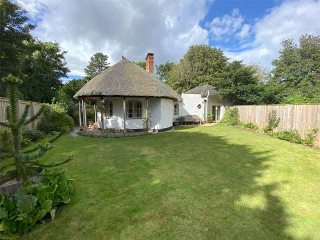 Detached House for sale with 3 bedrooms, Chapel Cleeve, Minehead