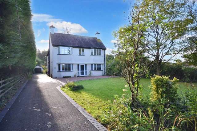 5 bedroom detached house for sale